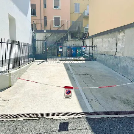 Apartment Sweet Dreams Como