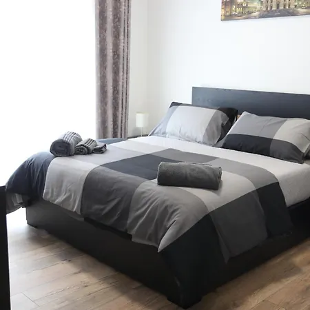 Apartment Sweet Dreams